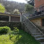 Poli Con Giardino Apartmán