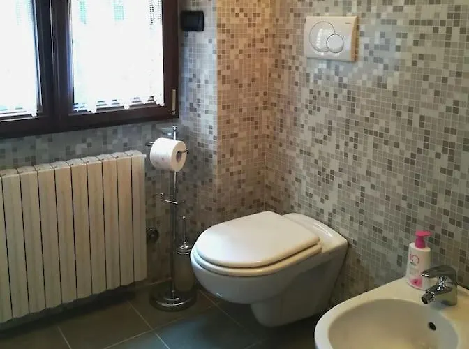 Poli Con Giardino Apartament *