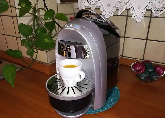 Apartament Poli Con Giardino