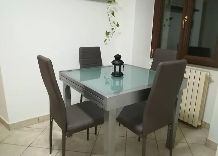 Lejlighed Poli Con Giardino *